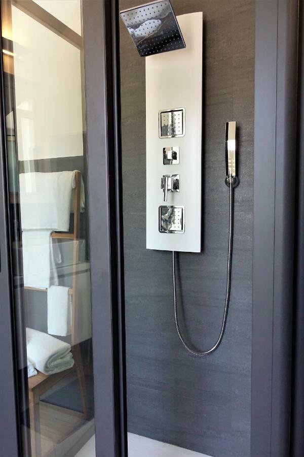 Giader'S House - Free Parking Apartment Catania Bagian luar foto